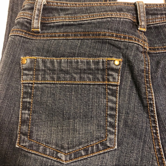 LIKE NEW Cabi 622 Slim Straight Leg Jeans - Picture 7 of 8